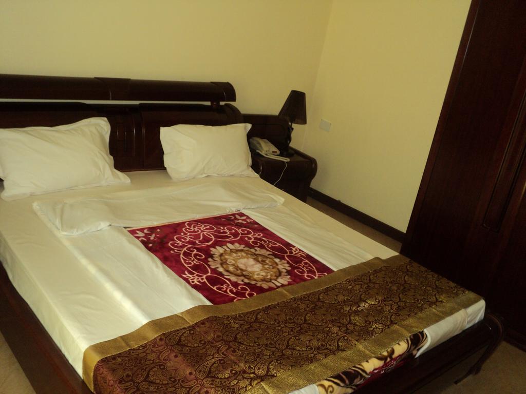 Biraj International Hotel Kampala Dış mekan fotoğraf