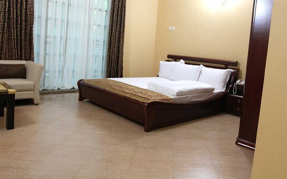 Biraj International Hotel Kampala Dış mekan fotoğraf